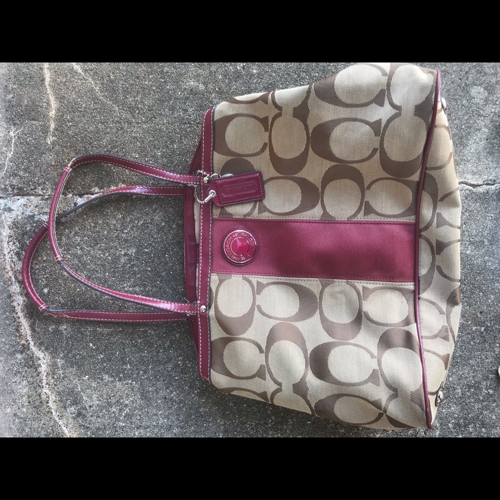 Coach Bag - Picture 4 of 8